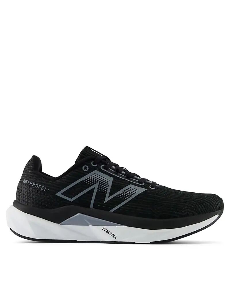 

Кроссовки New Balance Fuelcell Propel V5 черного цвета
