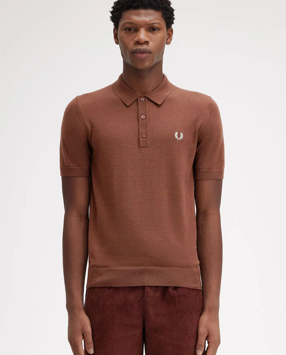 

Простая мужская рубашка с коротким рукавом Fred Perry, коричневый