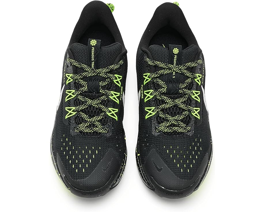 Детские кроссовки Nike Pegasus Trail 5 (Little Kid/Big Kid) Nike Kids, Black/Phantom/Volt Ice — фото 2