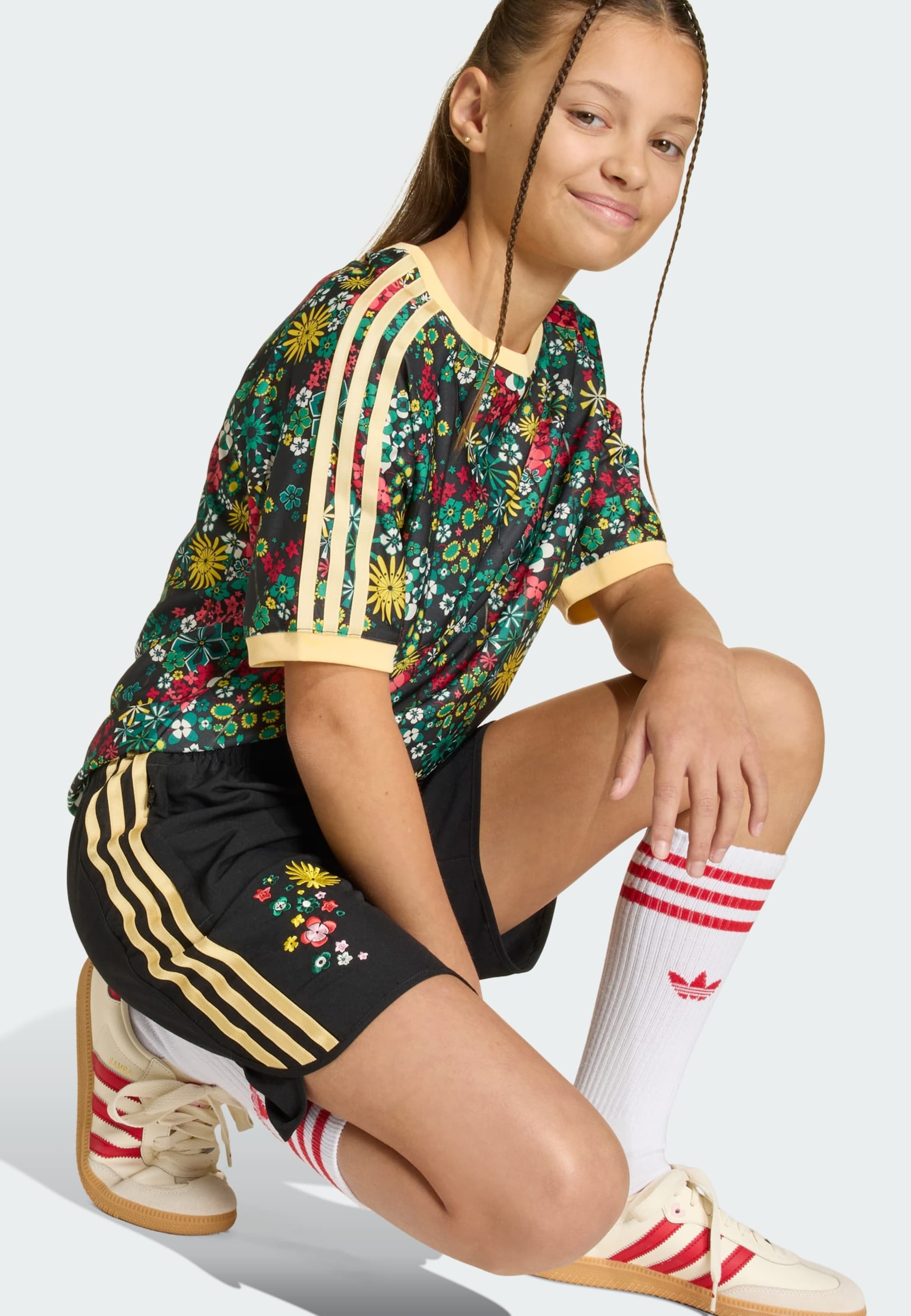 Шорты Regular 'Adidas Originals x Liberty London' в черном цвете — фото 4