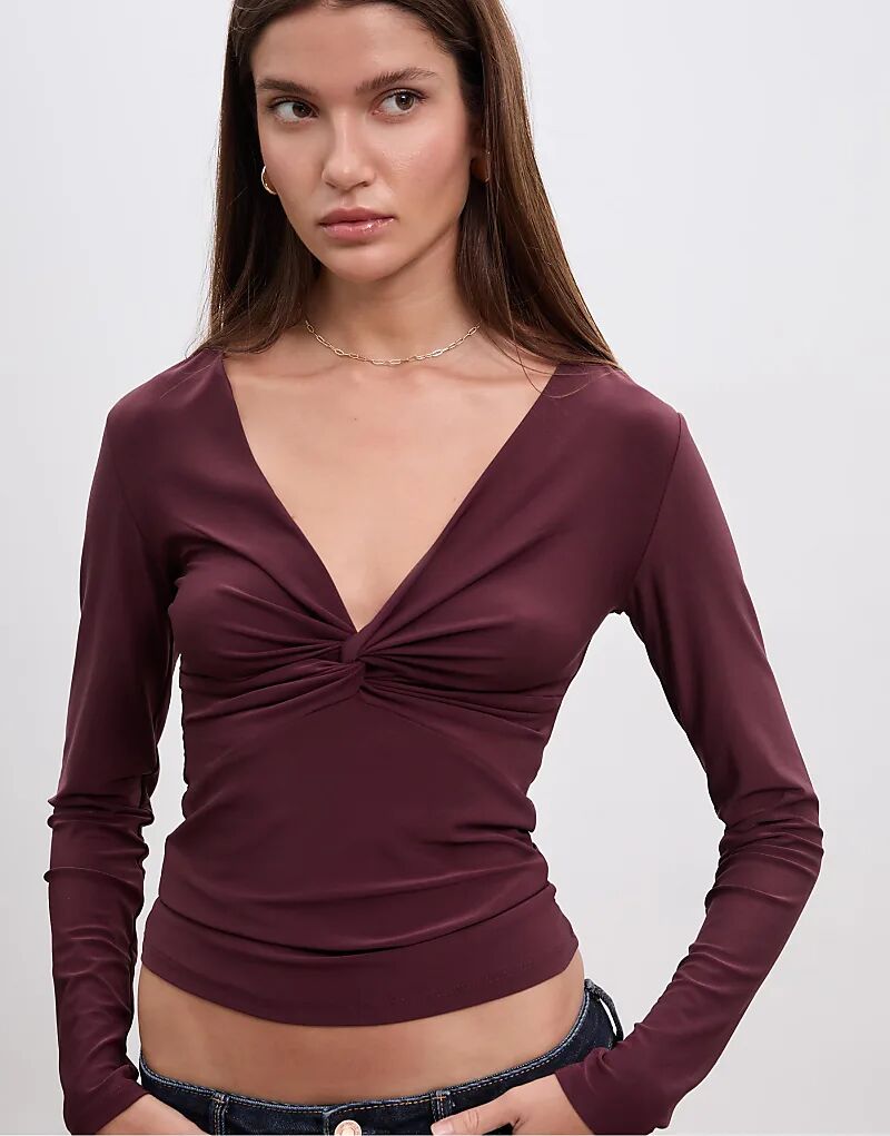 

Футболка Stradivarius с узлом на горловине фиолетового цвета