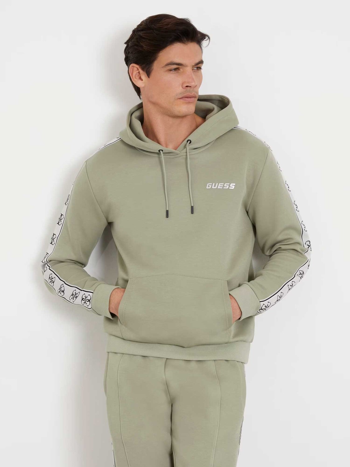 

Толстовка Guess MICKEY HOODIE SWEATS, зеленый