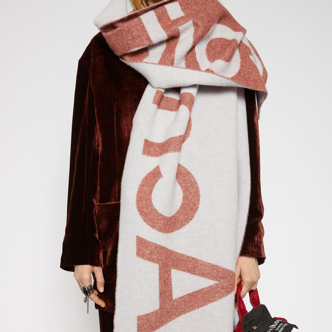 Шарф вязаный унисекс красно-белый Acne Studios — фото 3