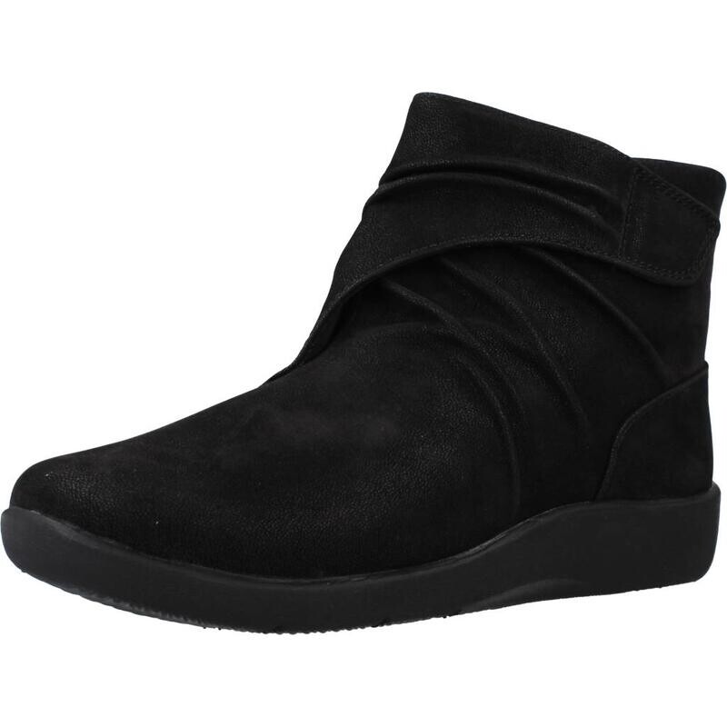 

Горные ботинки Clarks, черный