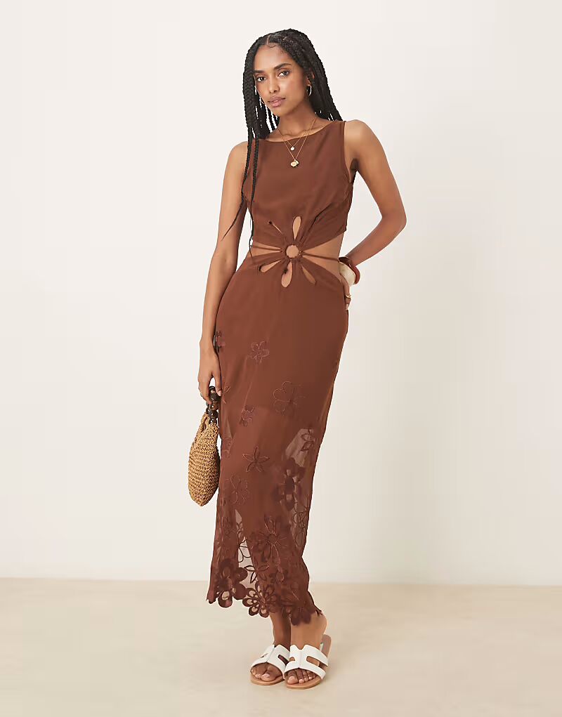 

Платье макси с цветочной вышивкой и вырезами ASOS DESIGN шоколадного цвета