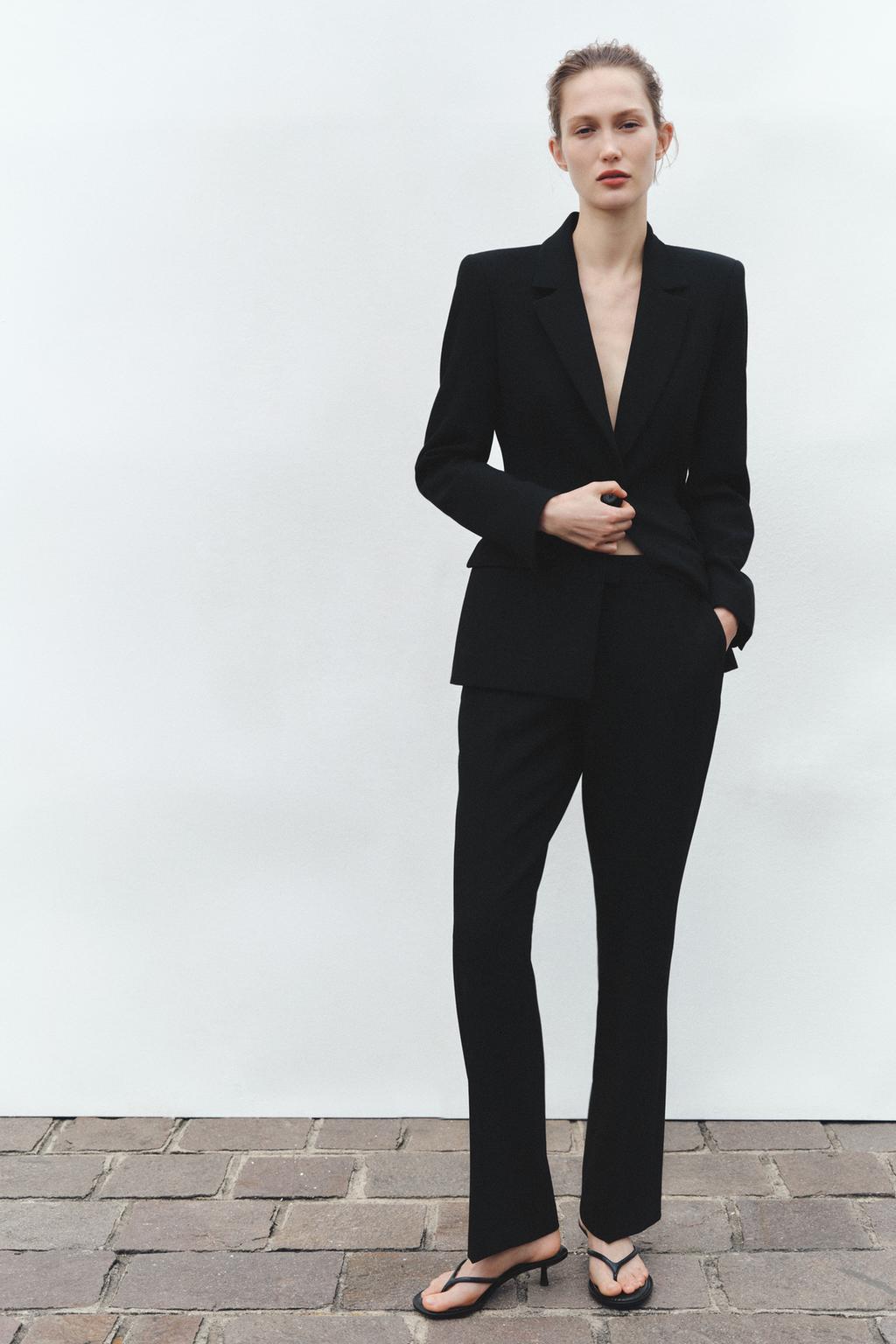 

Приталенный блейзер с подплечниками ZARA, черный