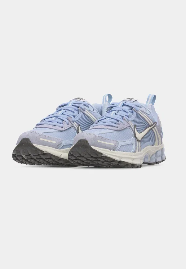 Кроссовки Nike Sportswear Vomero 5, футбольный серый/вершинный белый/карандашный острие — фото 3