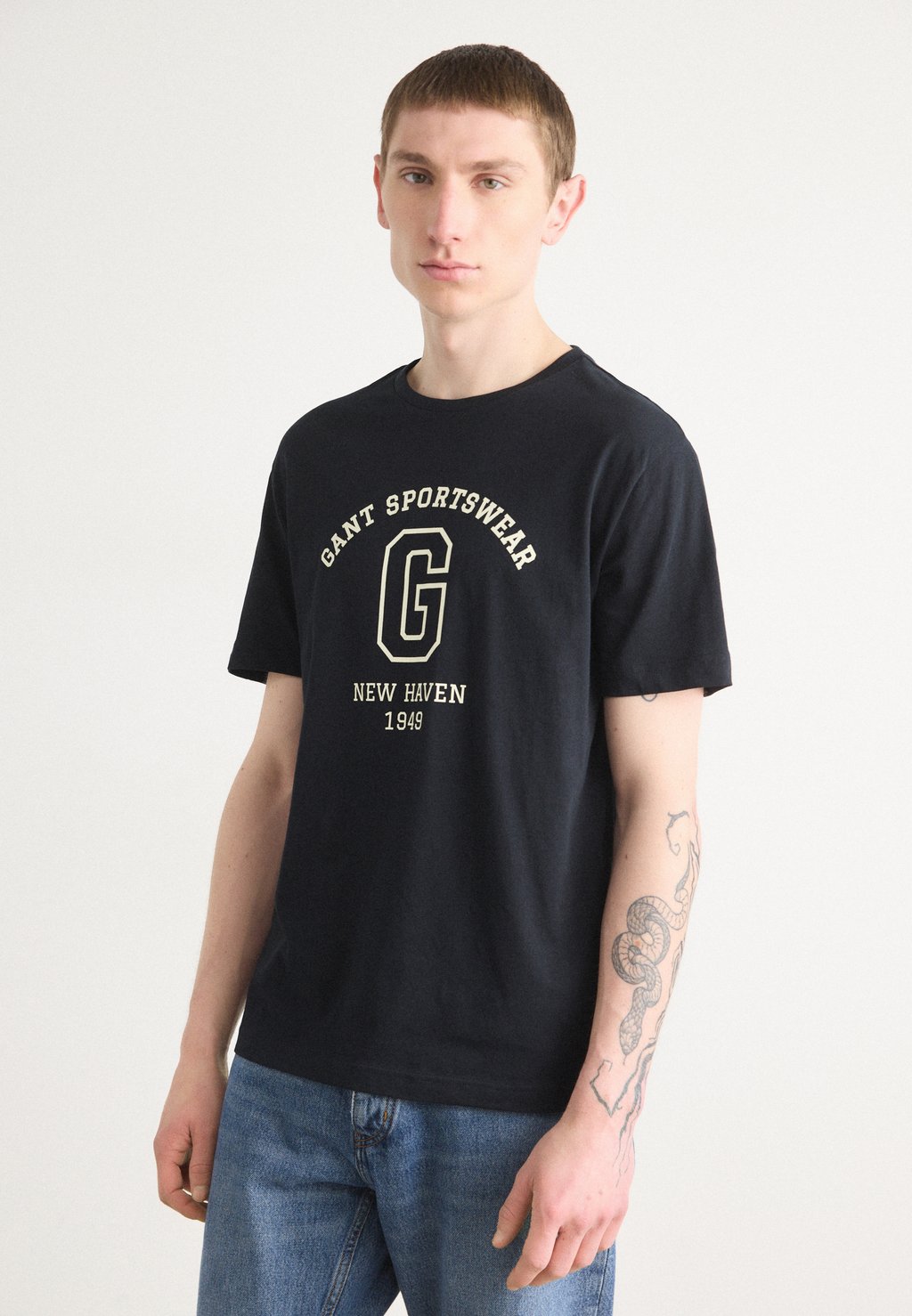 

Футболка с принтом GRAPHIC GANT, черный