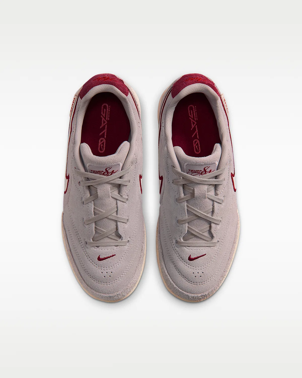 Детские кроссовки для зала Nike Jr. Tiempo Streetgato PRM, Moon Particle/Team Red/Chalk — фото 4
