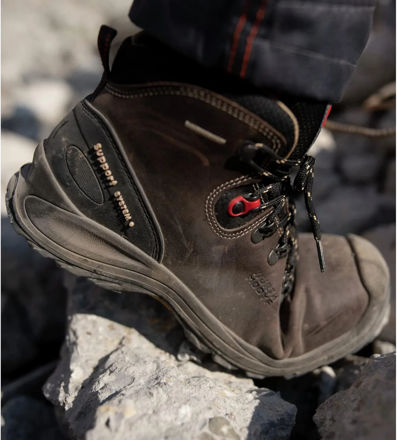 Защитные ботинки WURTH MODYF Vibram S3: сертифицированная обувь имеет следующие превосходные характеристики. Современная и практичная, эта обувь идеально подходит для использования на открытом воздухе, коричневый — фото 2