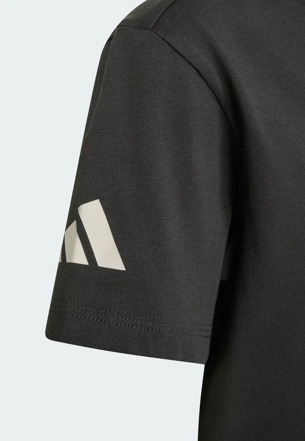 Футболка с графическим принтом днк команды audi formula one для молодежи Adidas Performance, Utility Black — фото 4