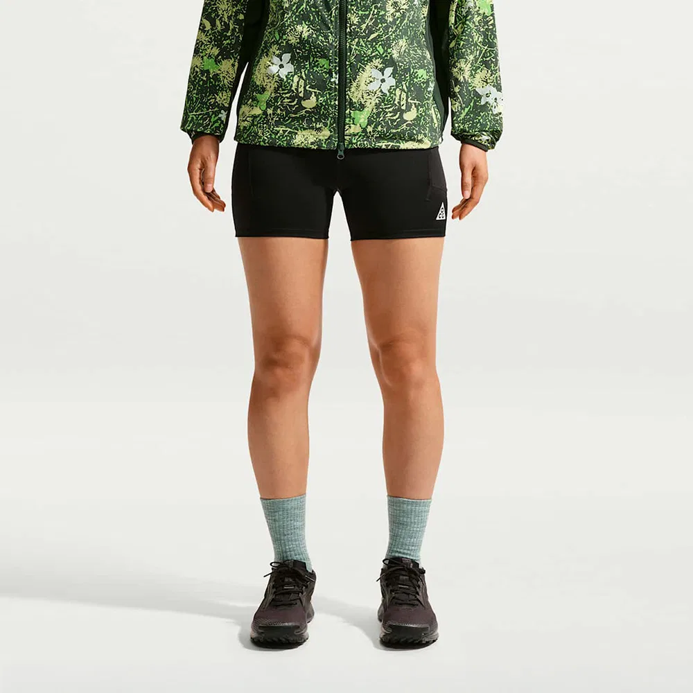 Женские беговые шорты с высокой талией Nike ACG Dri-FIT 4 дюйма, чёрные с белым, от Nike