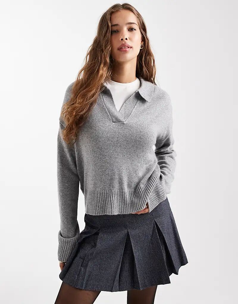 

Вязаный джемпер Mango Teen с V-образным вырезом серого цвета