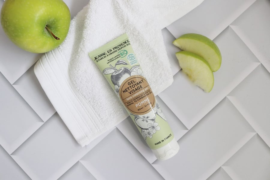 Jeanne en Provence Gel Nettoyant Visage Apple - Осветляющий гель для умывания БИО 150мл — фото 3