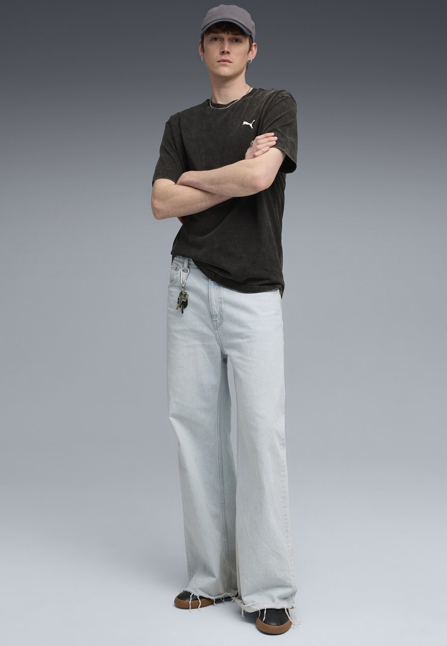 

Футболка Puma ESSENTIALS ELEVATED RELAXED WASH, Black, Черный, Футболка Puma ESSENTIALS ELEVATED RELAXED WASH, Black