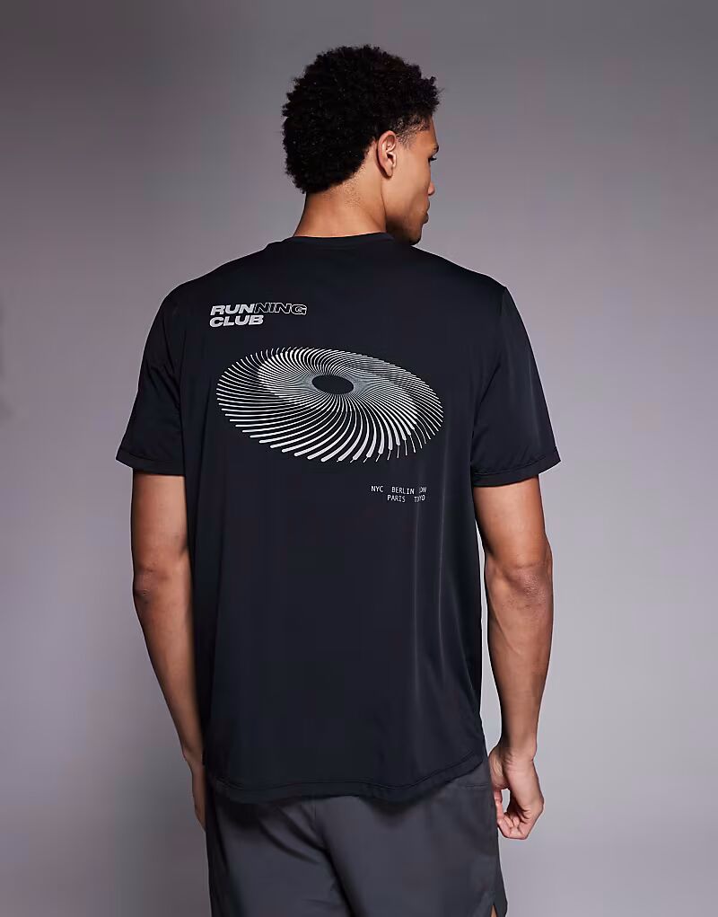 

Футболка для бега с быстросохнущей сетчатой тканью и принтом на спине, черная 4505