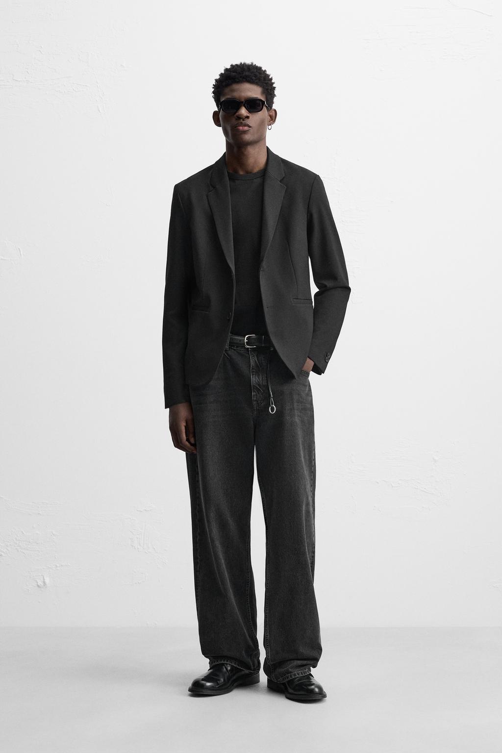 

Комфортный приталенный блейзер ZARA, черный