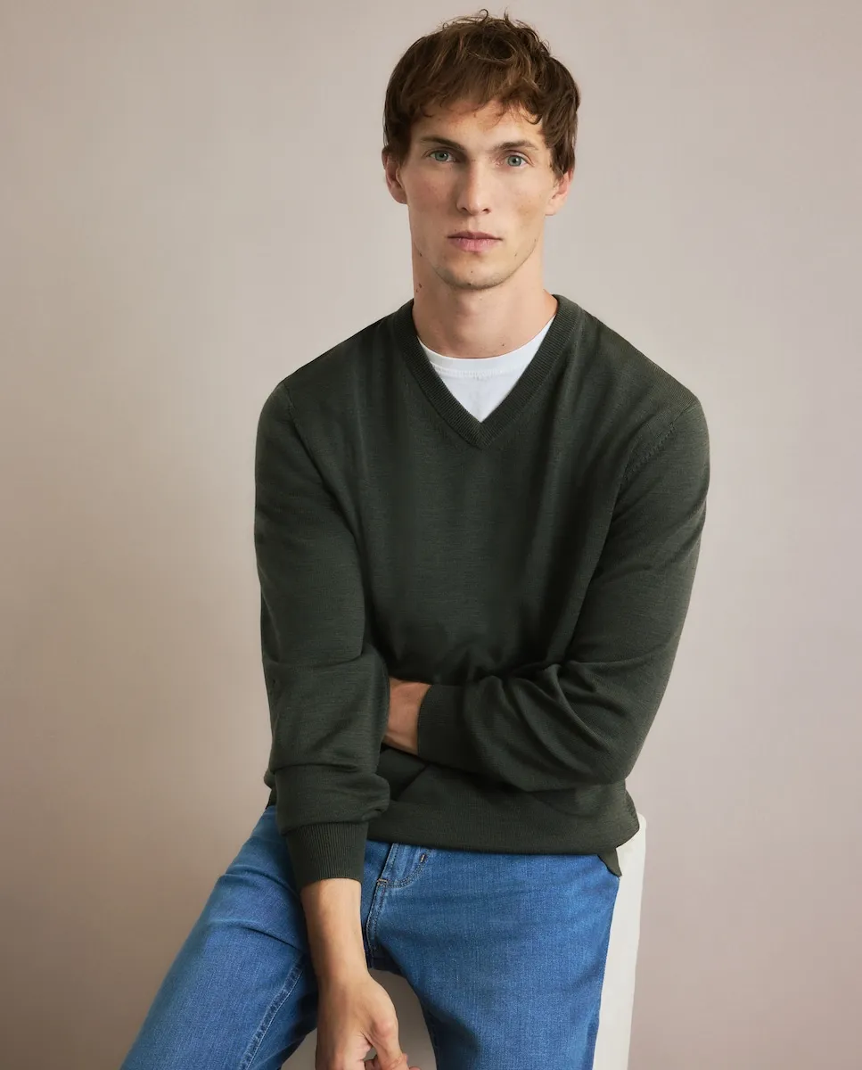 

Джемпер с V-образным вырезом, гладкий, 100% мериносовая шерсть Emidio Tucci, хаки