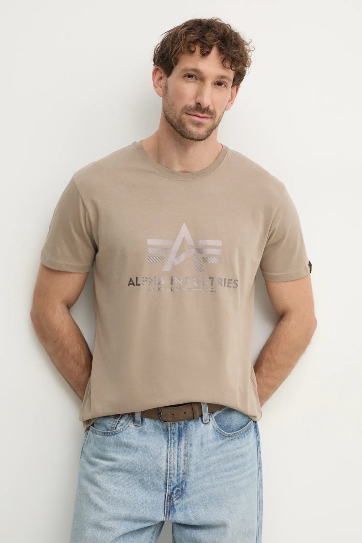 

Хлопковая футболка Alpha Industries, бежевый