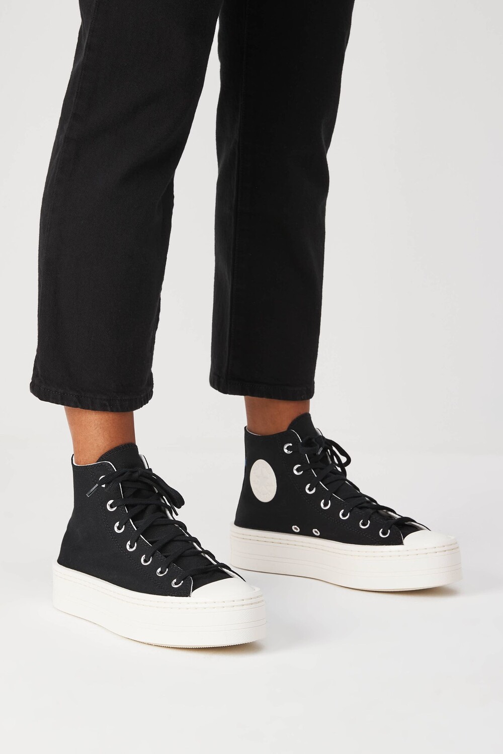 

Кроссовки Chuck Taylor All Star Modern Lift Converse, черный