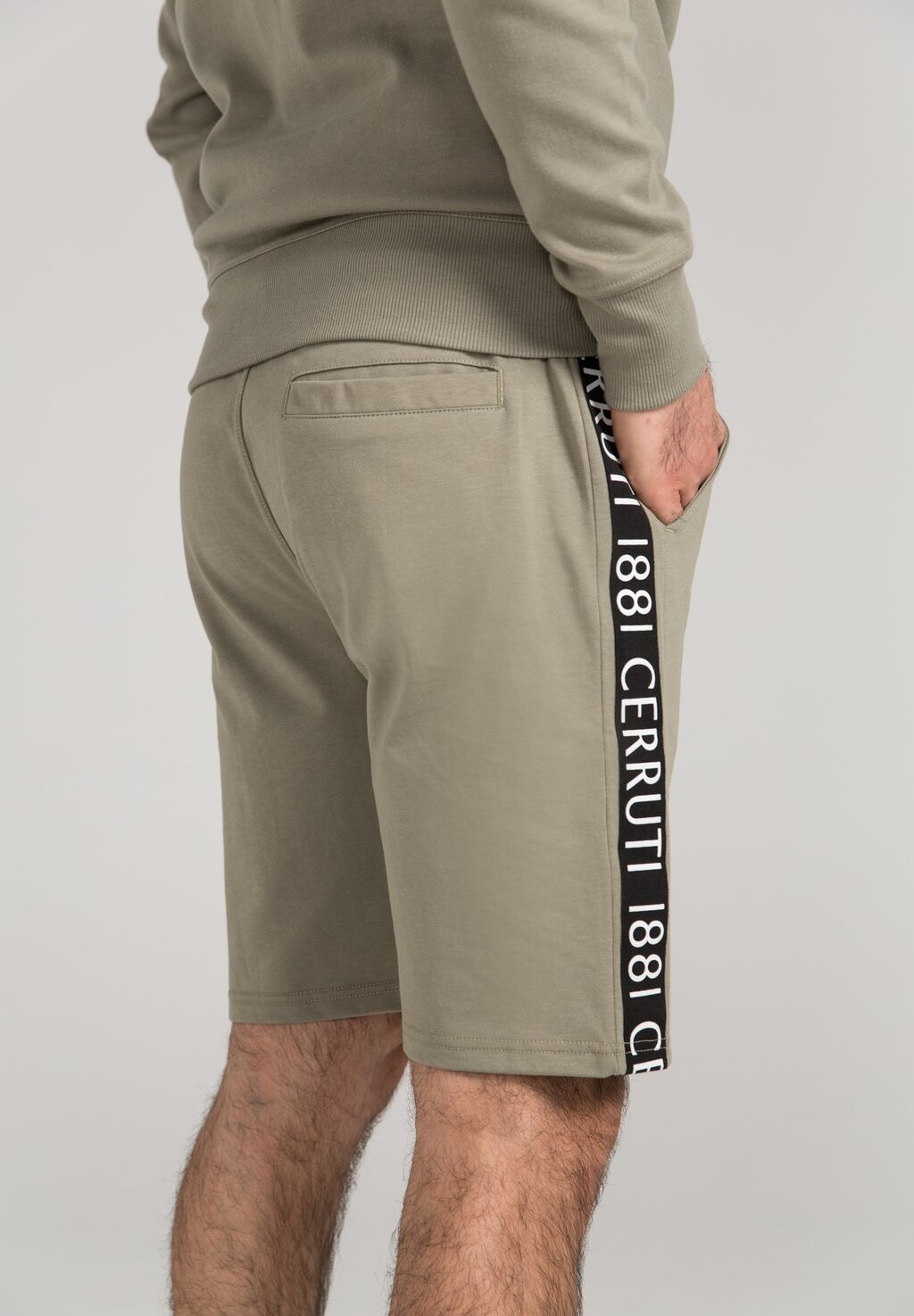 

Шорты HONFLEUR Cerruti 1881, оливковый