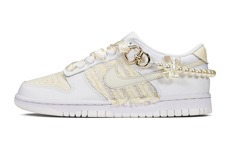 

Кроссовки Nike Dunk Skateboard Shoes Women's Low-Top Custard
