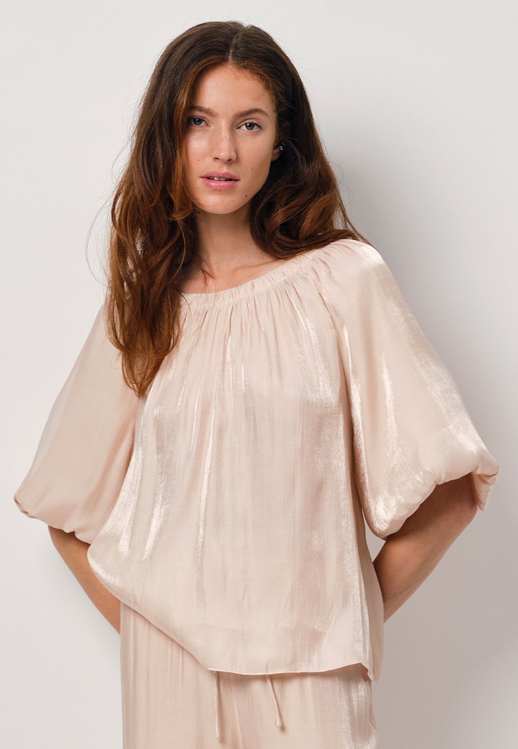 

Блуза SIMO SHIMMER BACK DETAIL Dante6, светло-розовый