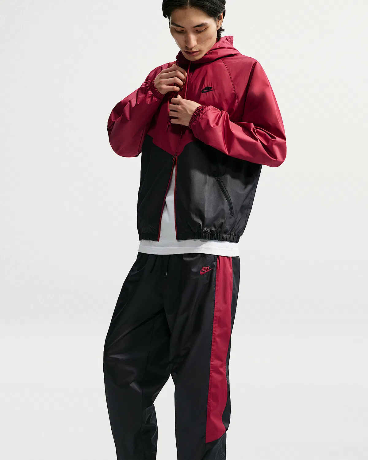 Мужские утепленные штаны Nike Windrunner, Black/Team Crimson/Team Crimson — фото 4