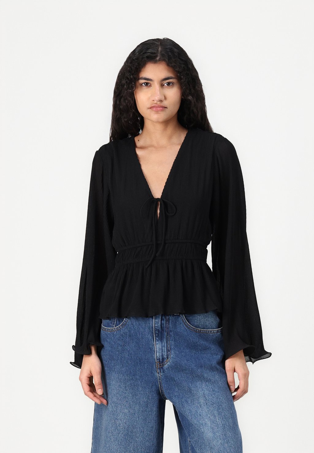 

Топ с длинными рукавами Gina Tricot, черный