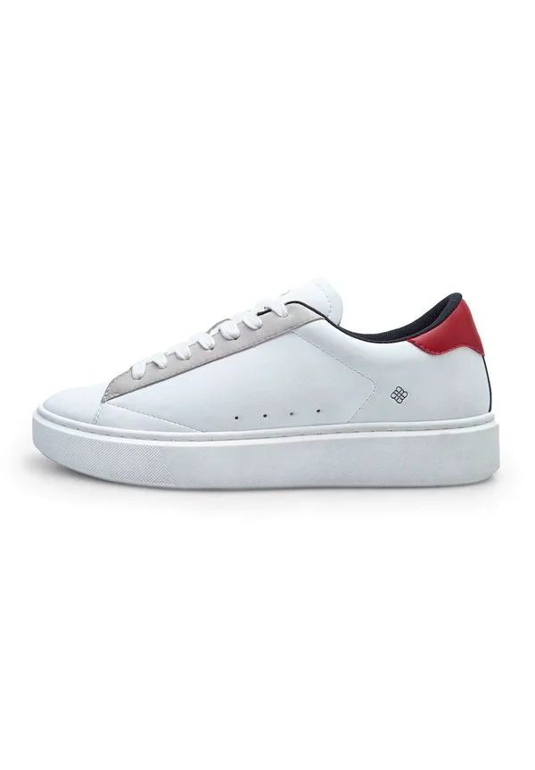 Кроссовки с красной этикеткой Bata, Bianco