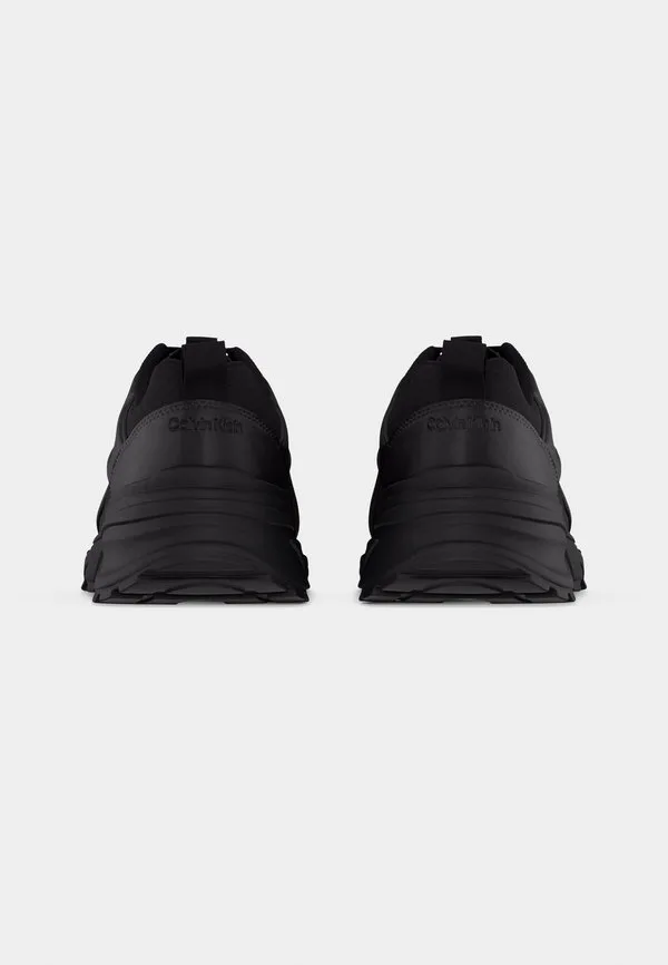 Кроссовки для пеших прогулок и бега на шнуровке. Calvin Klein, Triple Black — фото 4