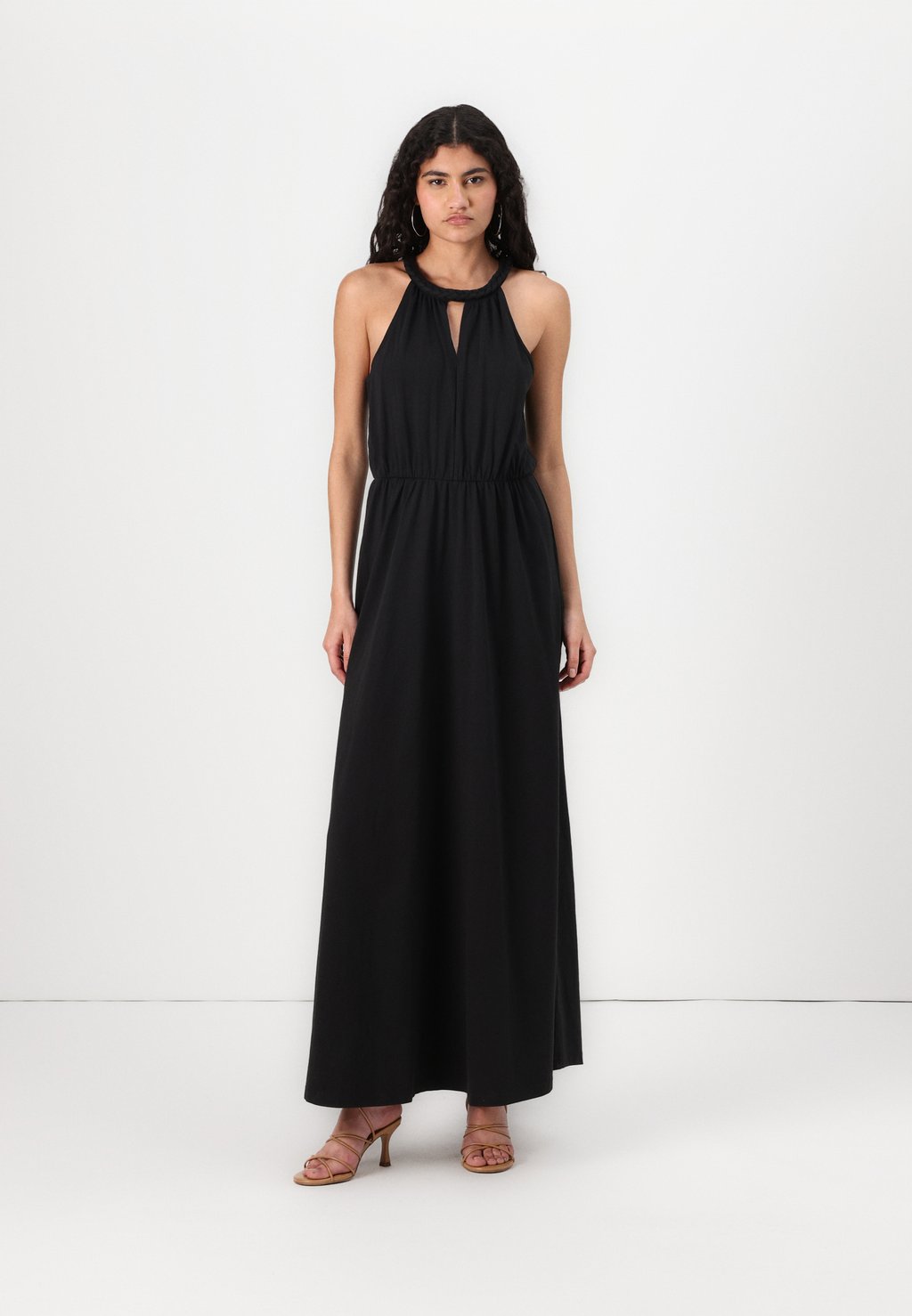 

Платье макси VIMILLA BRAIDED MAXI DRESS - Jersey dress VILA, черный