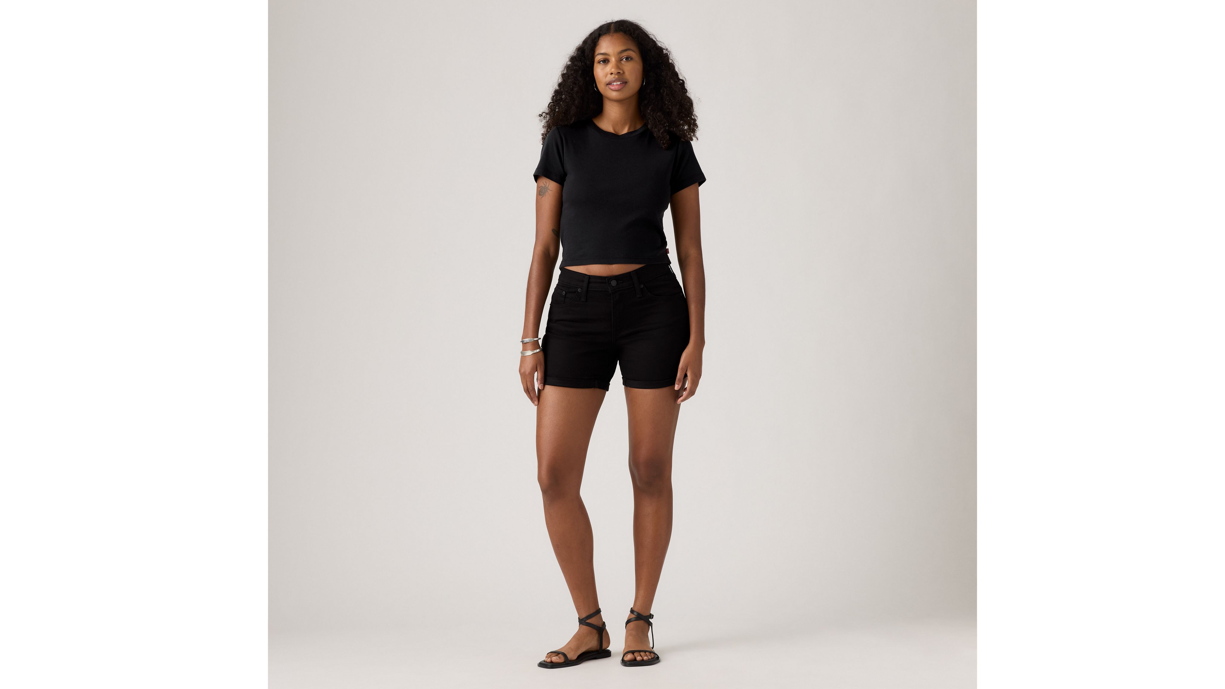 

Женские шорты средней длины Levi's, цвет Black