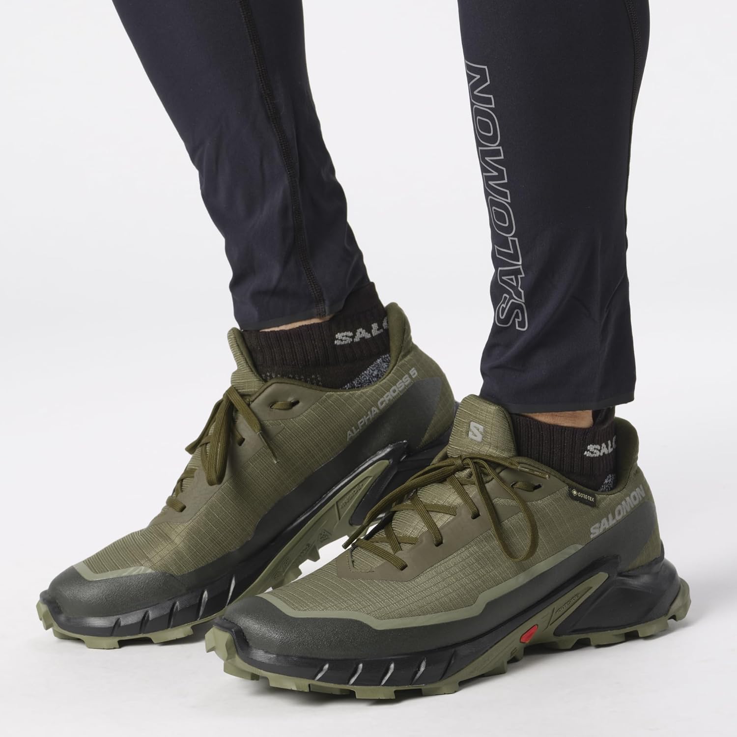 Кроссовки для трейлраннинга Salomon Men's Alphacross 5 Gore-TEX, Olive Night/Black/Deep Lichen Green — фото 2