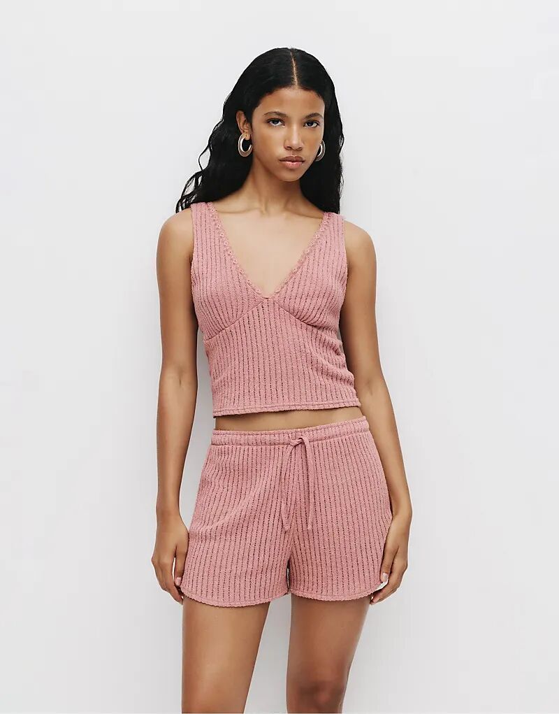 

Вязаный топ Pull&Bear с кружевной отделкой розового цвета