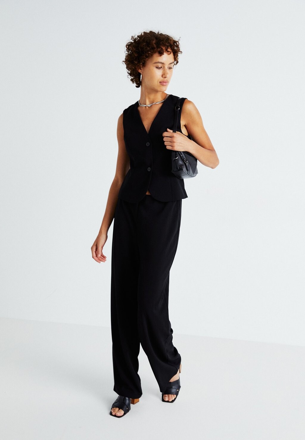 

Брюки VMLIVA WIDE PULL ON PANT Vero Moda, черный