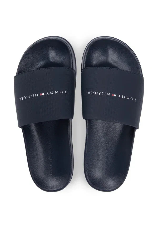 Сланцы Tommy Hilfiger с логотипом, пустынное небо — фото 4