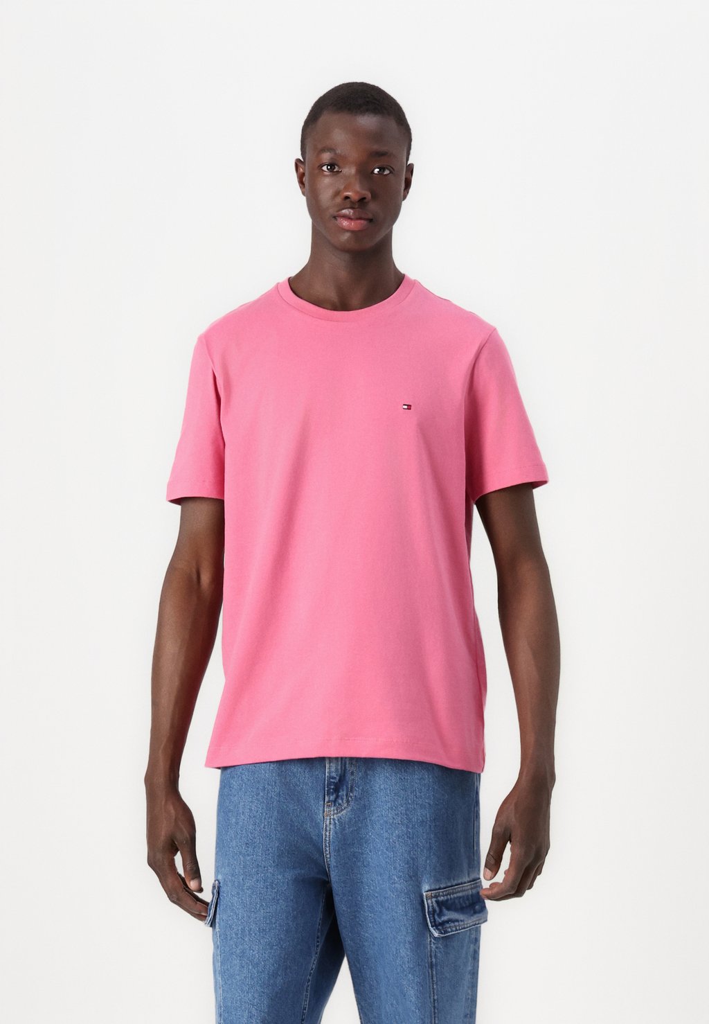 

Базовая футболка ESS SEASONAL REG FIT SOLID TEE Tommy Hilfiger, фуксия