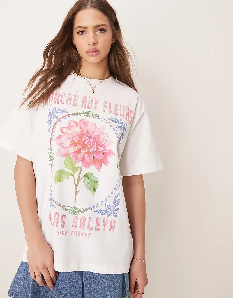 

Футболка свободного кроя ASOS DESIGN с принтом розового цветка цвета кокосового молока