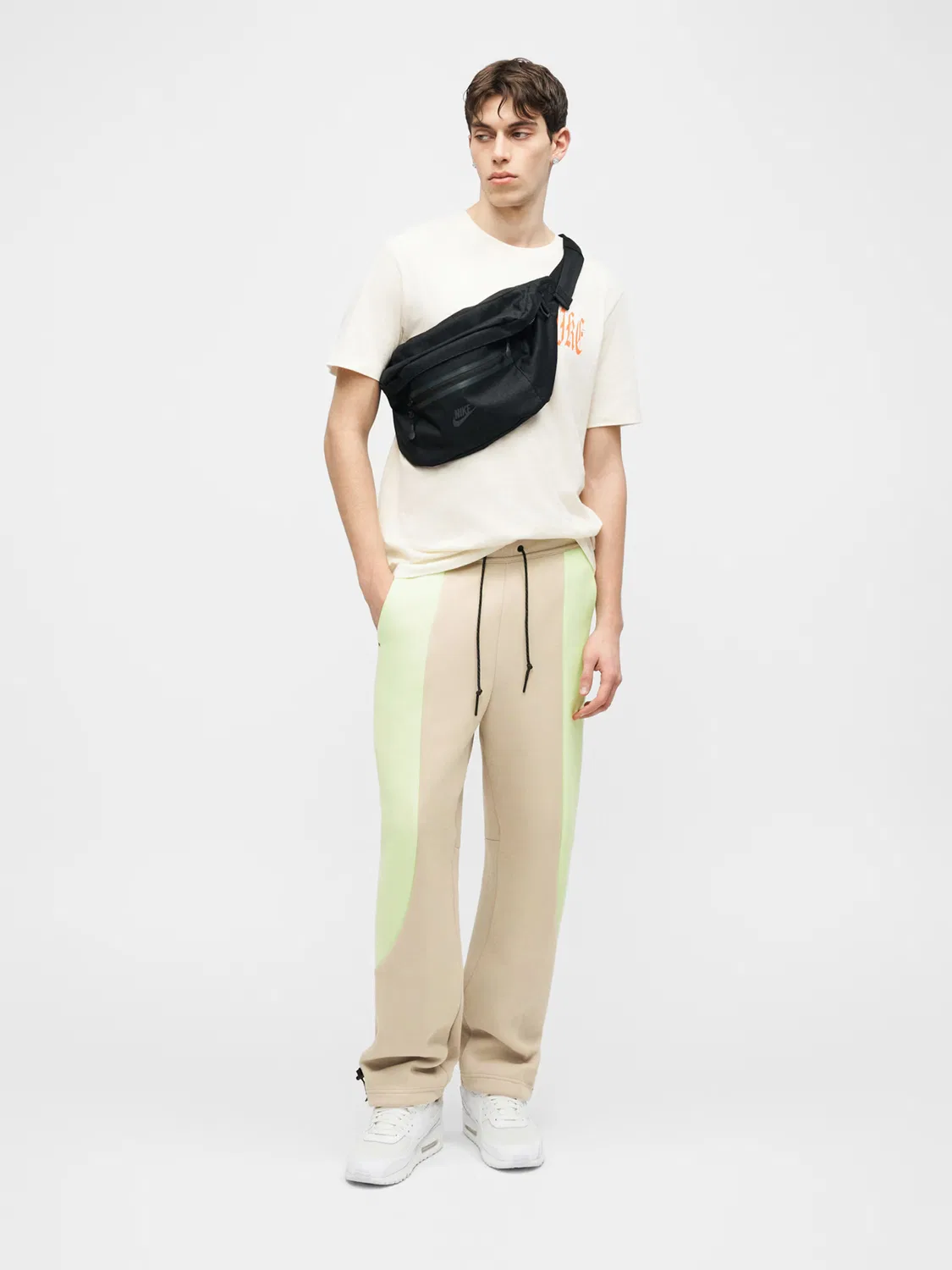 Обычные брюки 'TECH FLC' Nike Sportswear, Cream — фото 4