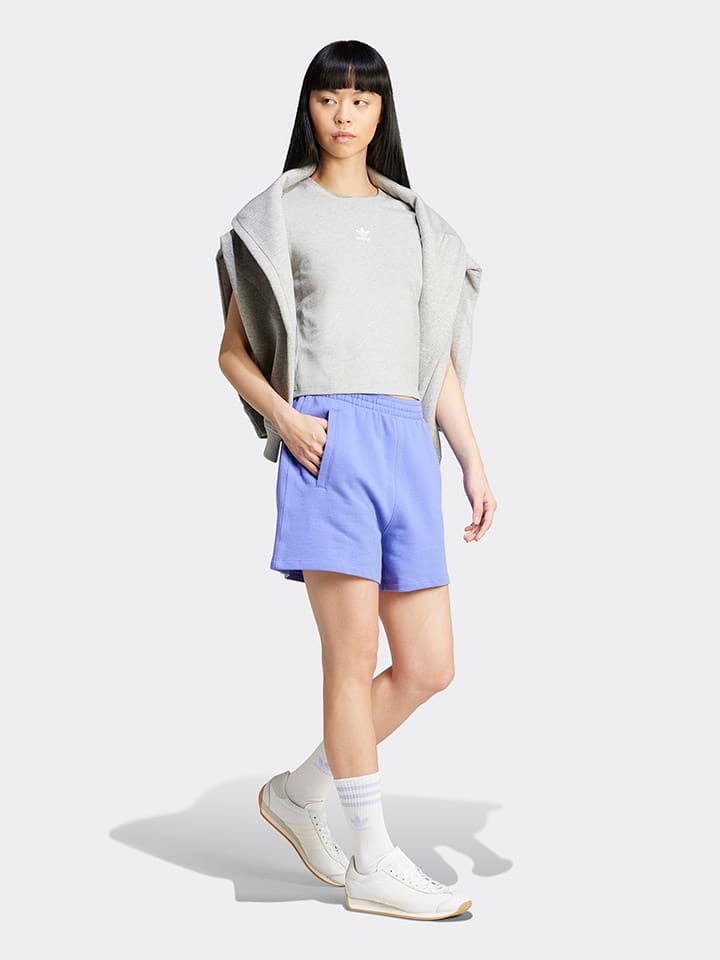 

Шорты adidas, светло-синий
