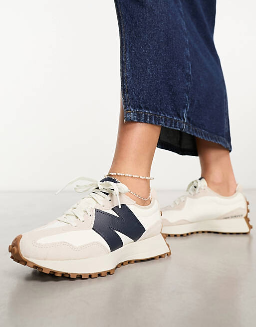 Кроссовки New Balance 327 кремового/темно-белого цвета