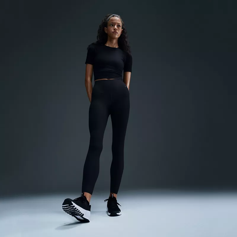 Женские леггинсы Nike Zenvy Rib с высокой талией и мягкой поддержкой размером 7/8, черный — фото 3