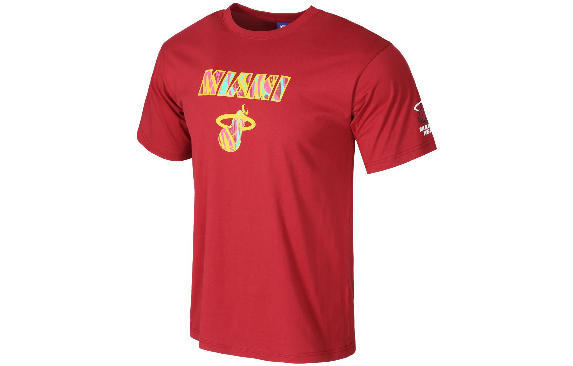 

Футболка мужская красная NBA Team