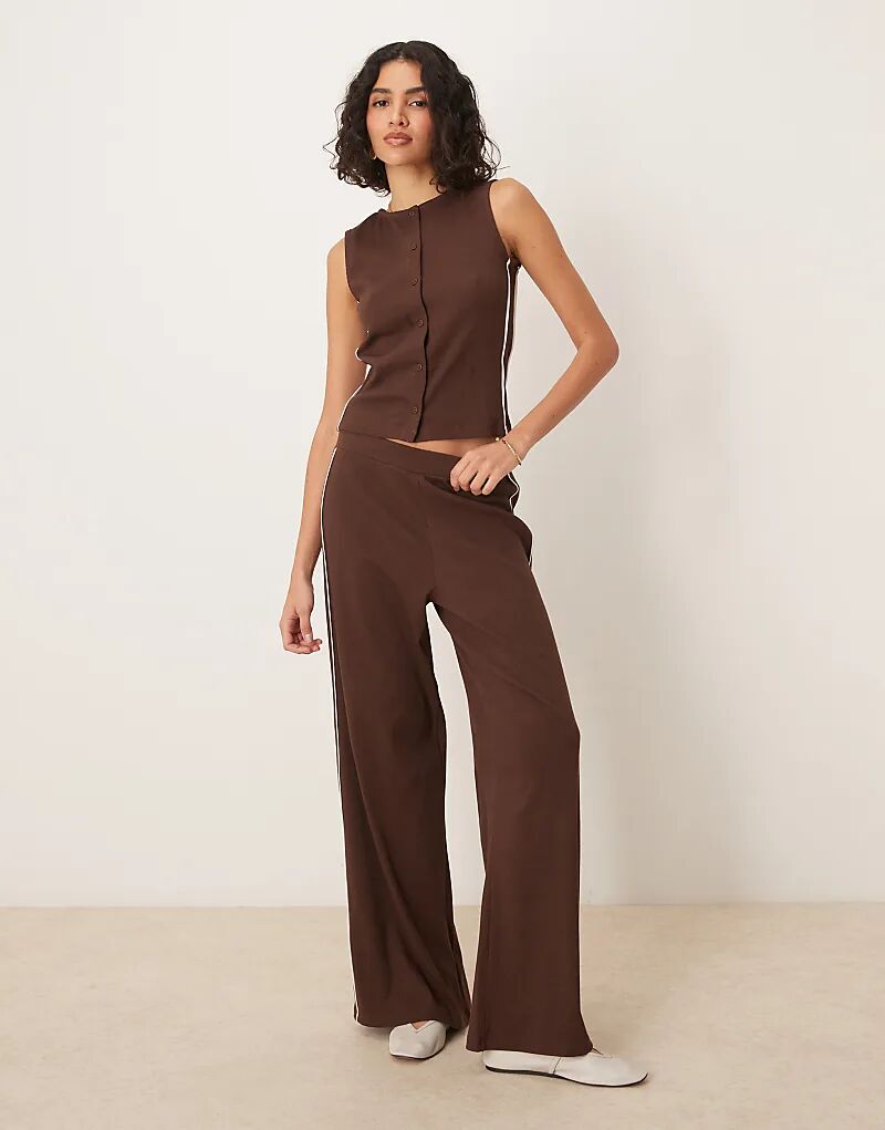 

Широкие брюки ASOS DESIGN Co-ord с контрастной окантовкой коричневого цвета