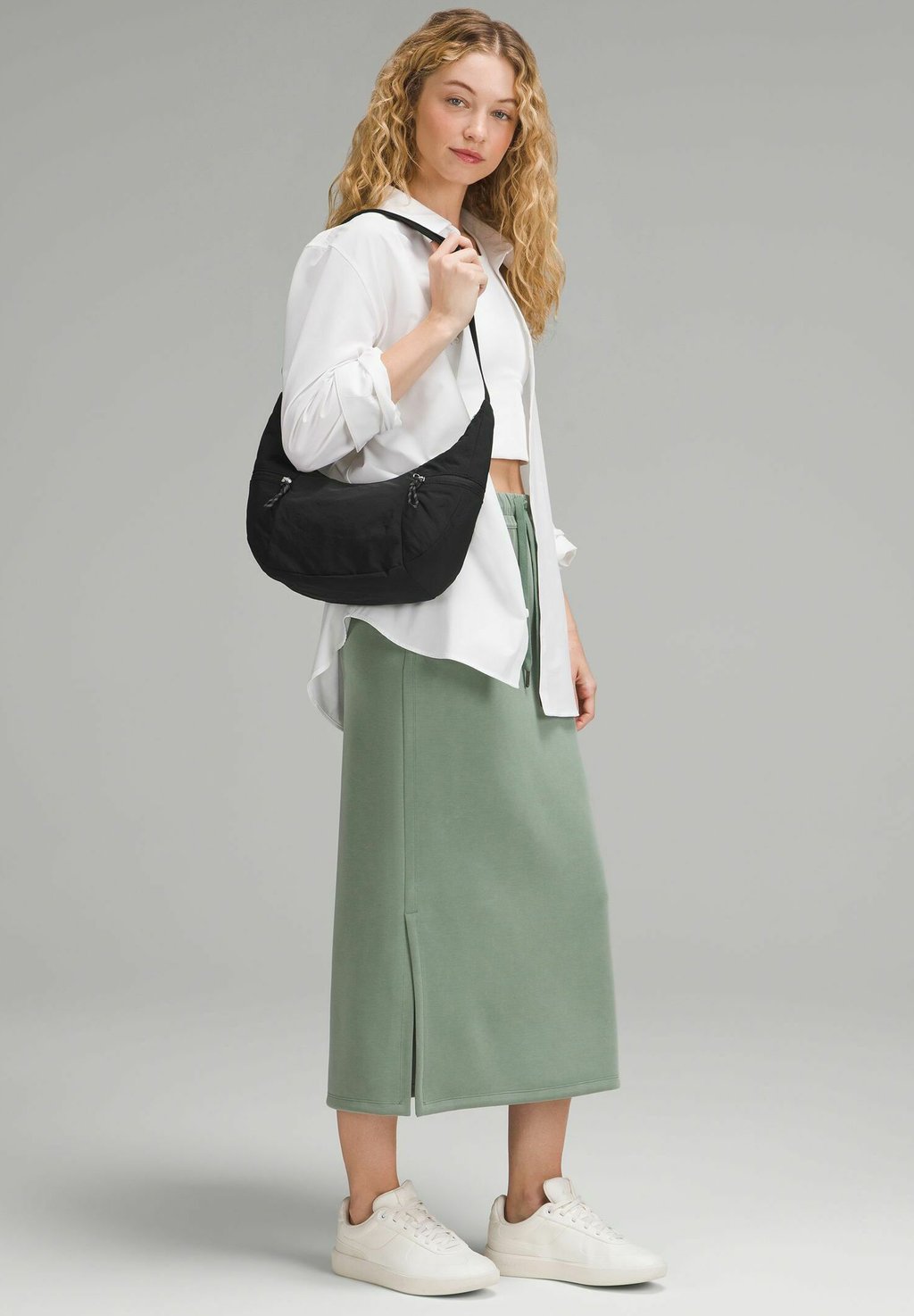 

Сумка через плечо SLOUCHY SLING lululemon, черный