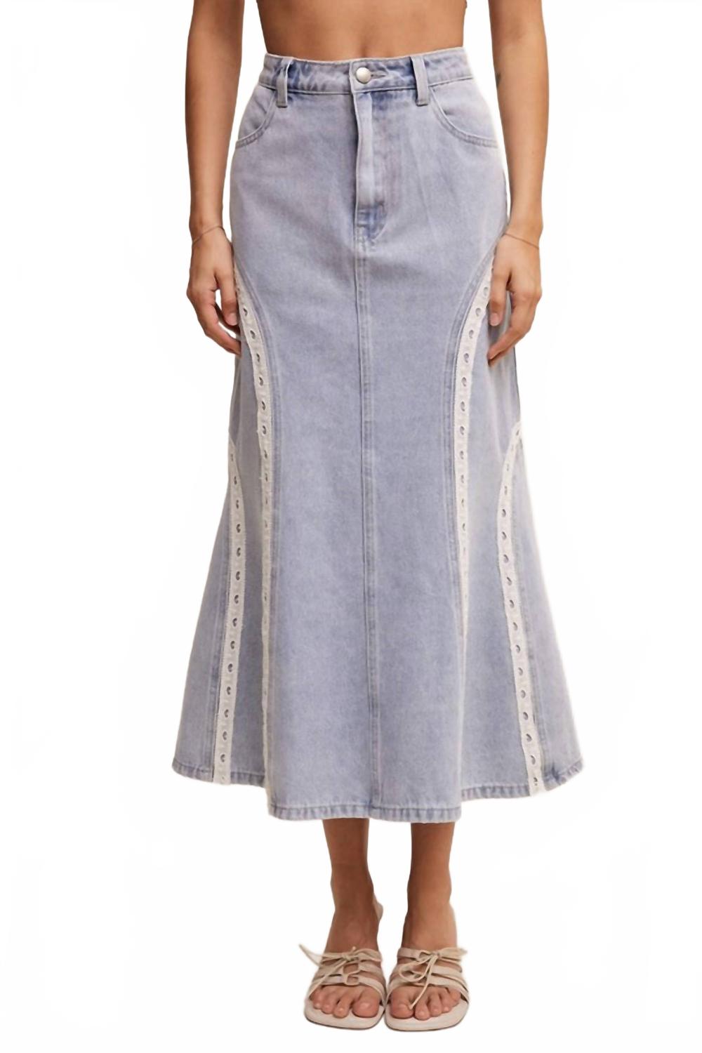 

Джинсовая миди-юбка в синем цвете Avenue Zoe