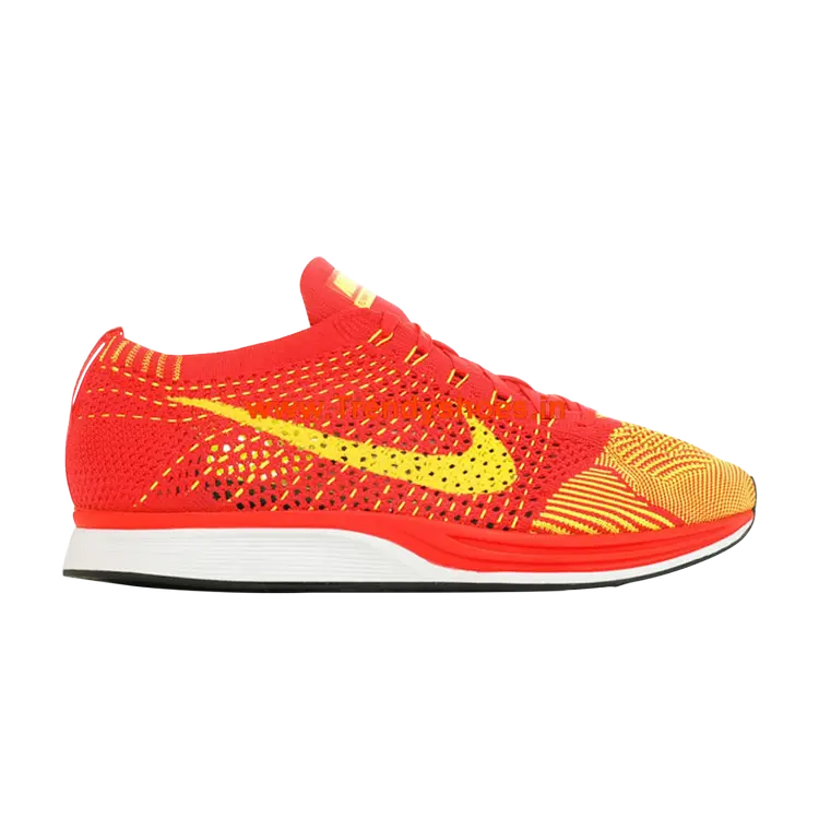 

Кроссовки Nike Flyknit Racer 'Bright Crimson', красный