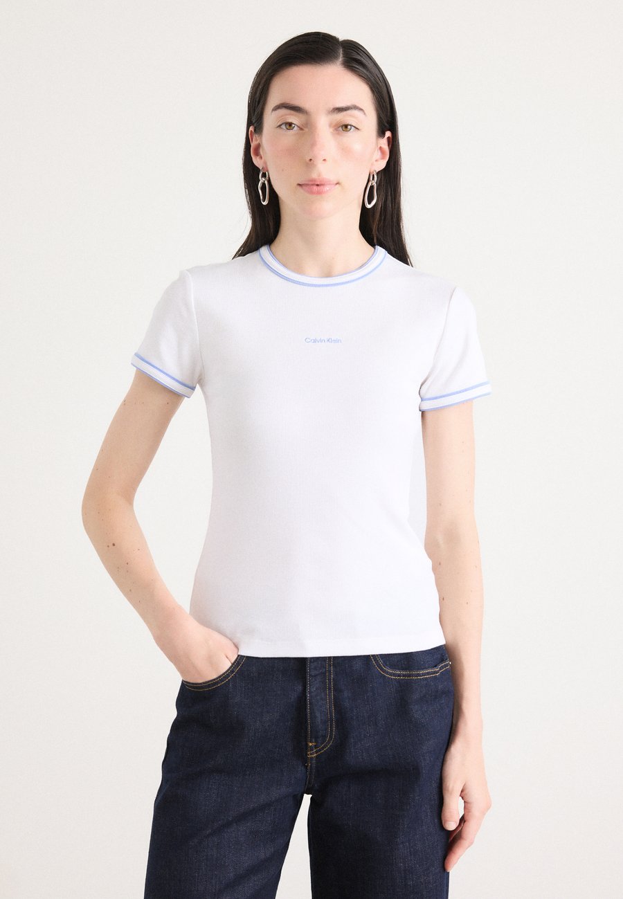 

Футболка Calvin Klein Jeans COLOR BLOCK BABY, Brilliant White/White, Белый, Футболка Calvin Klein Jeans COLOR BLOCK BABY, Brilliant White/White