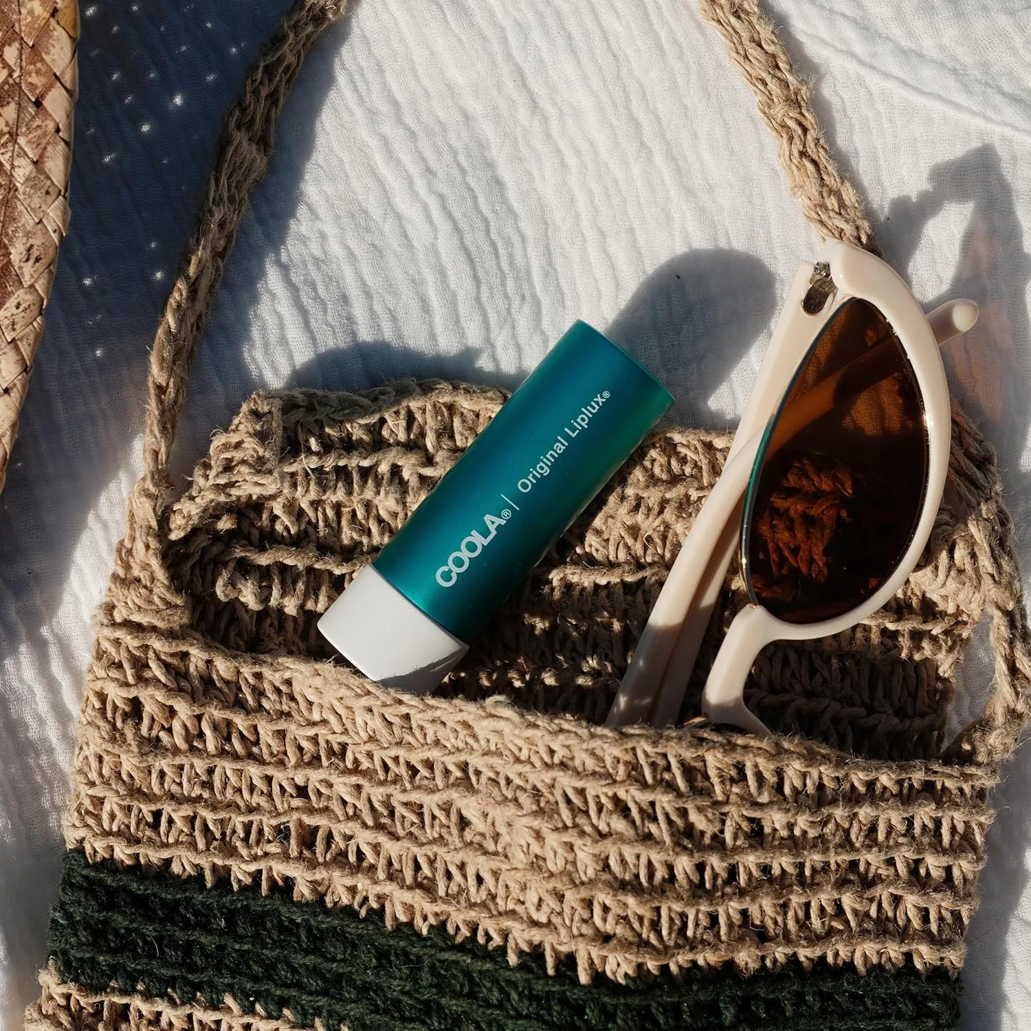 Органический бальзам для губ и солнцезащитный крем COOLA Liplux с SPF 30, протестировано дерматологами, обеспечивает ежедневную защиту, подходит для веганов и не содержит глютена, 0,15 унции., Sheer — фото 3